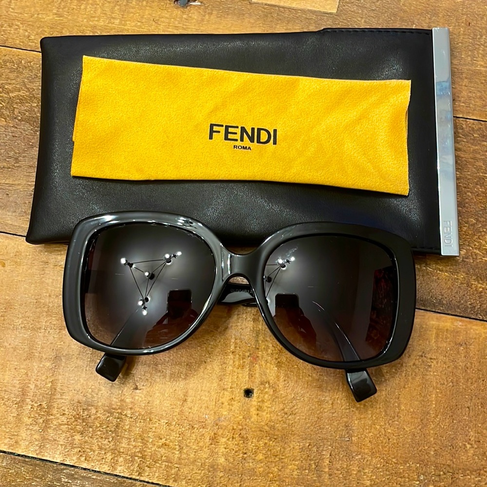 Oversized Fendi sunglasses